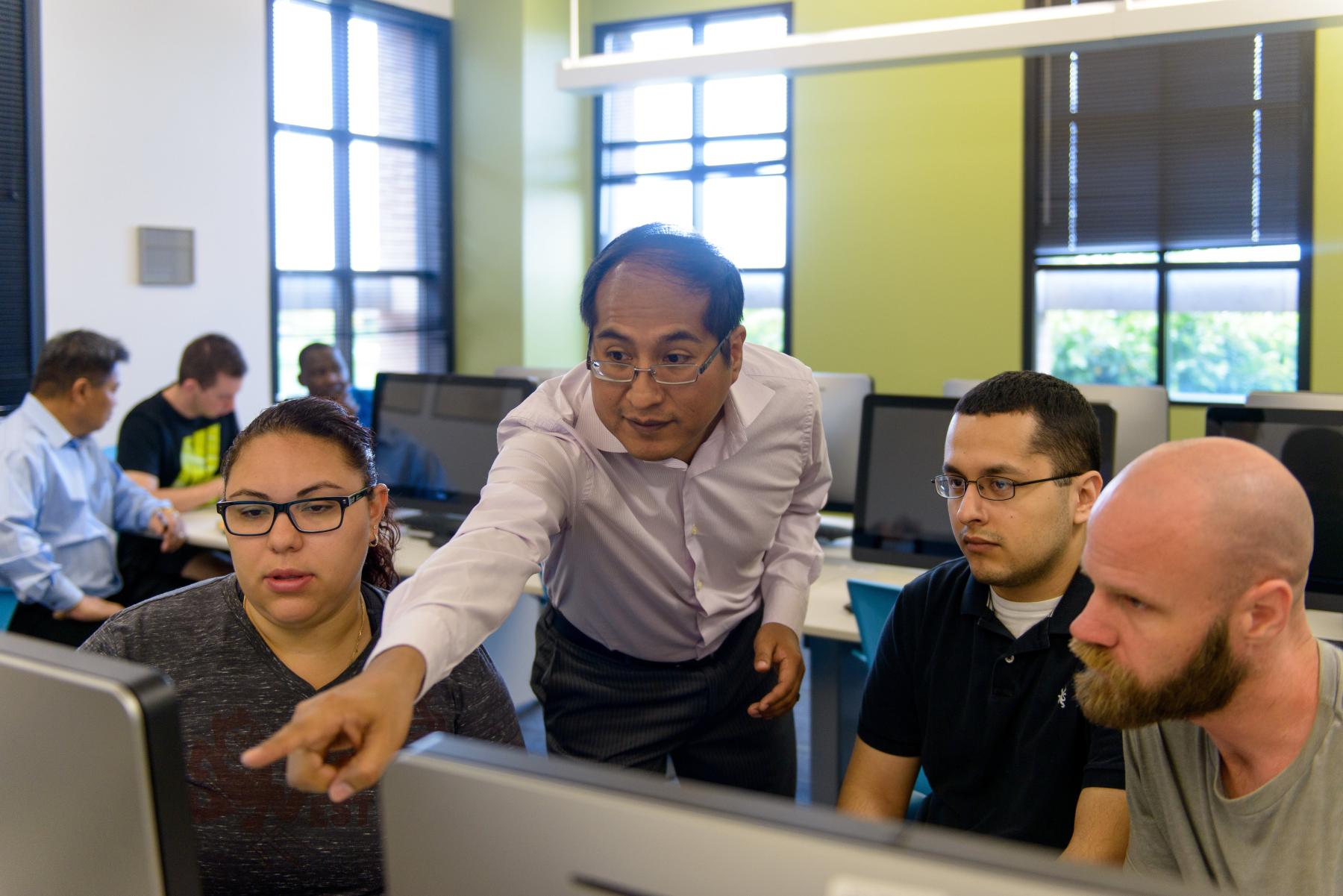 New mentorship program for postdocs is taking shape 0407-esc-west-rk-4313.jpg